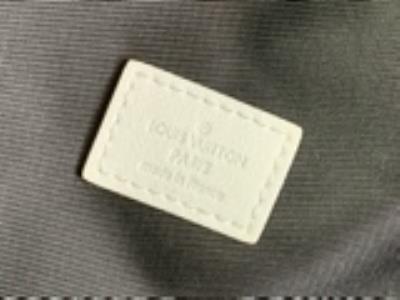 wholesale quality louis vuitton discovery backpack white m24760